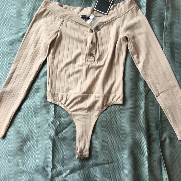 Button-Front Ribbed Bodysuit - Picture 2 of 4